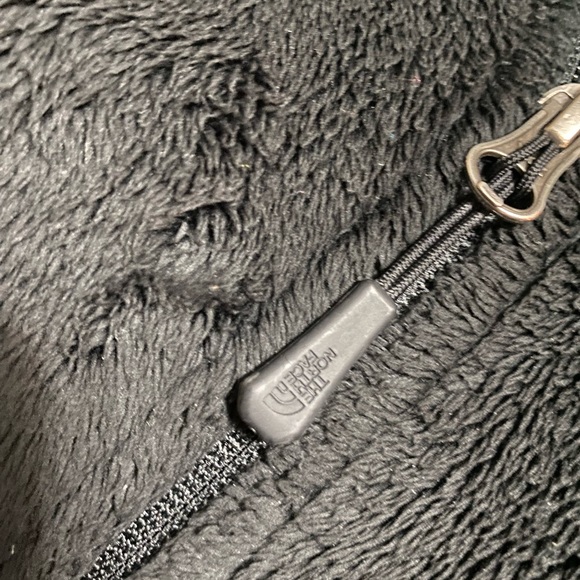The North Face Fleece Jacket,‎ Size M - Picture 3 of 7